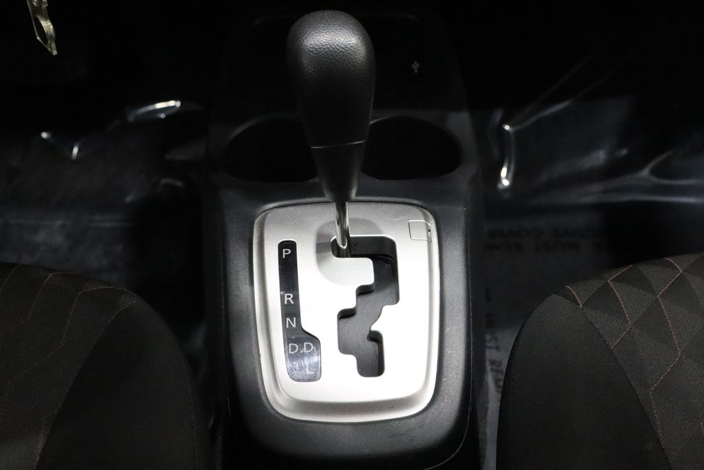 Vehicle image 29 of 34