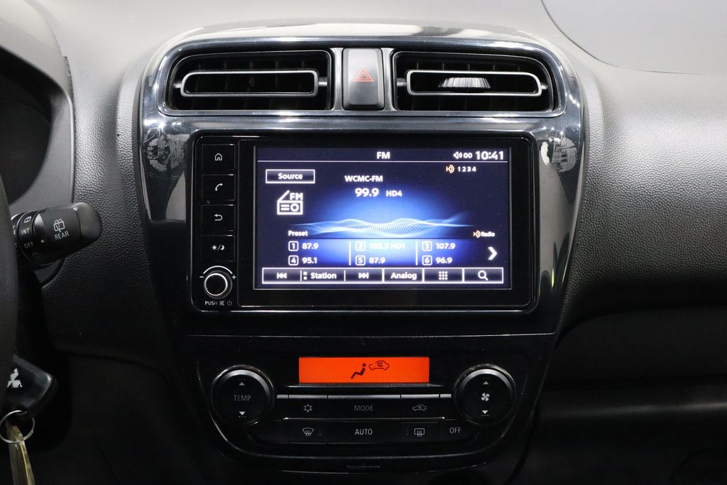 Vehicle image 23 of 34