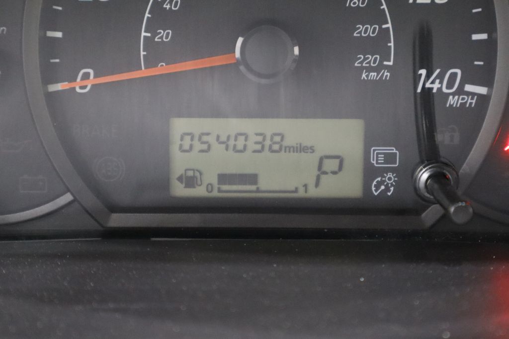 Vehicle image 31 of 34