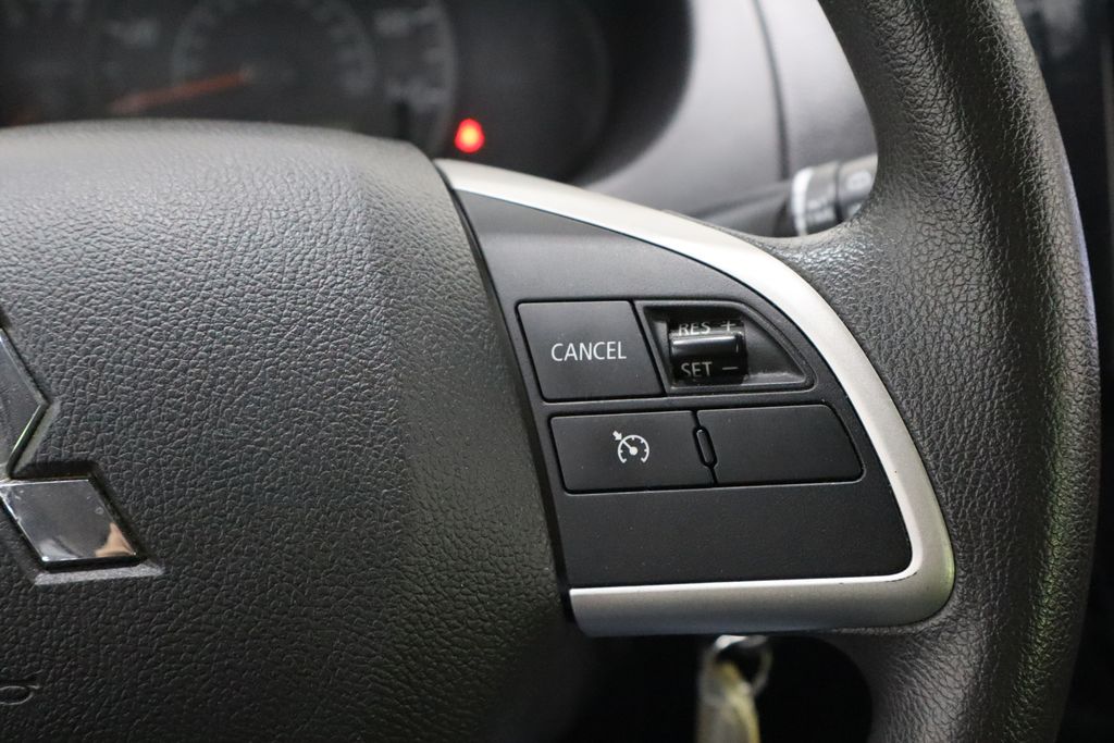 Vehicle image 19 of 34