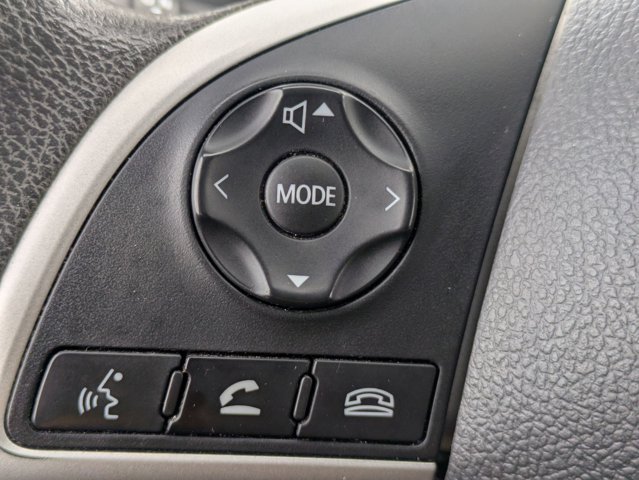 Vehicle image 17 of 34