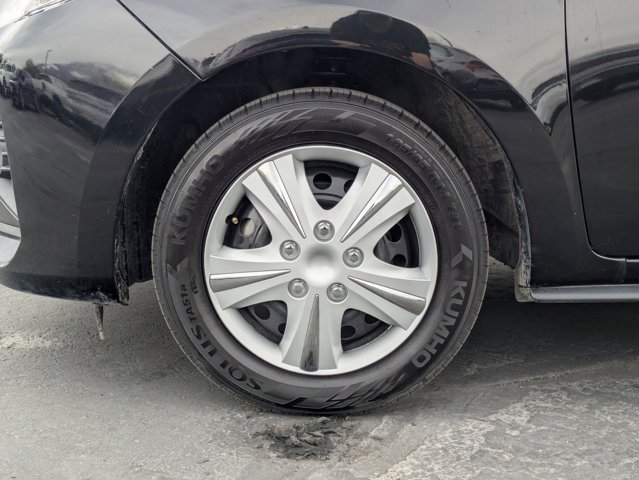 Vehicle image 11 of 34