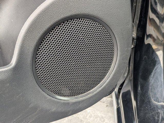 Vehicle image 14 of 34