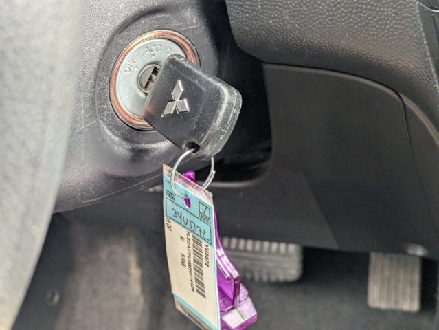 Vehicle image 19 of 34