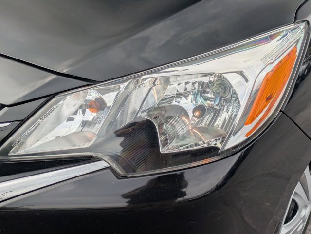 Vehicle image 10 of 34