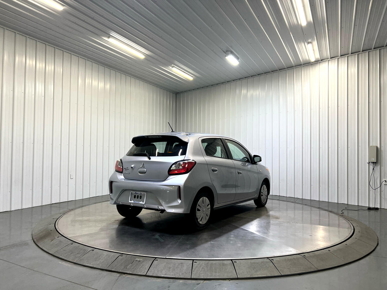 Vehicle image 8 of 24