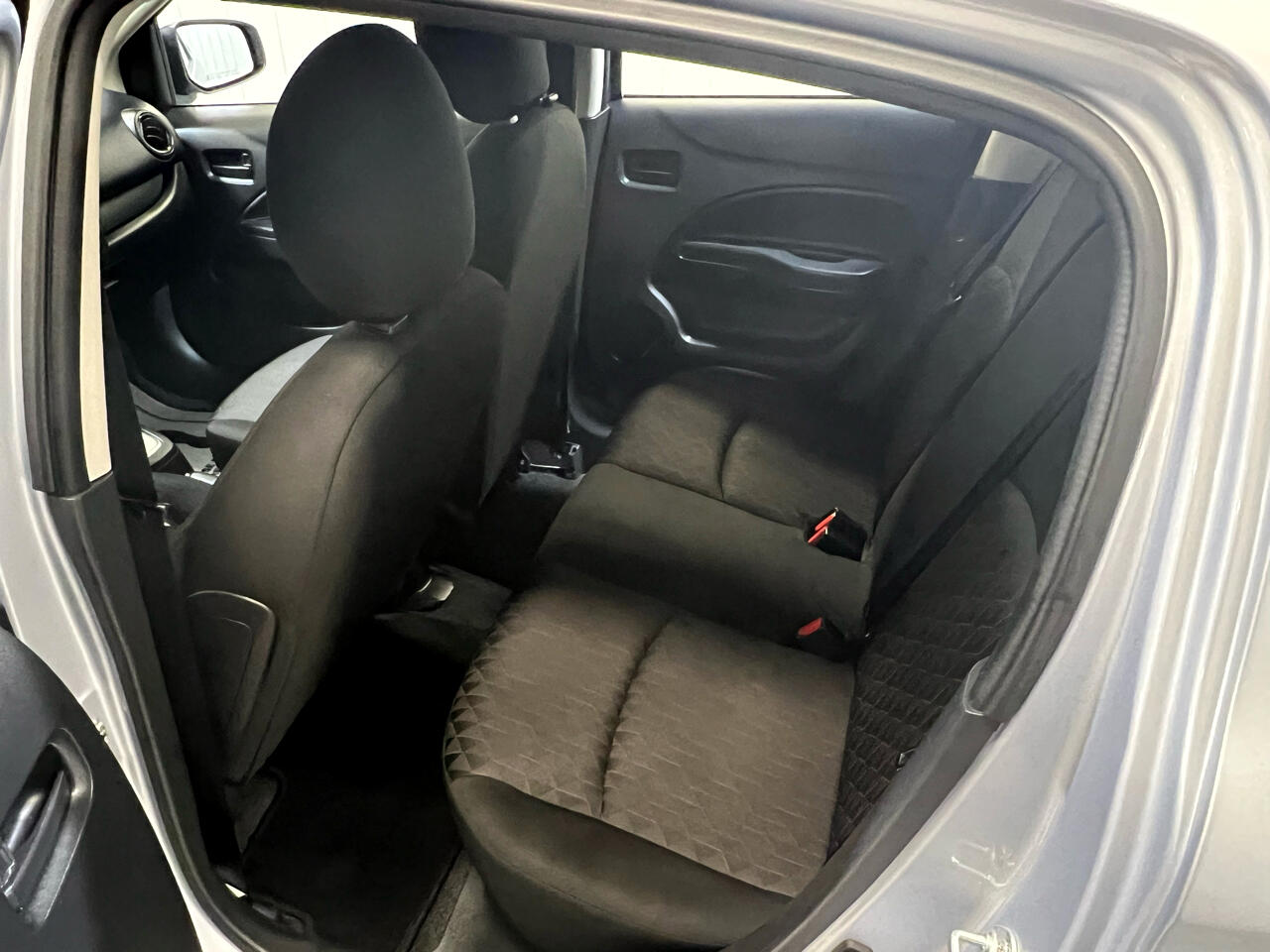 Vehicle image 10 of 24