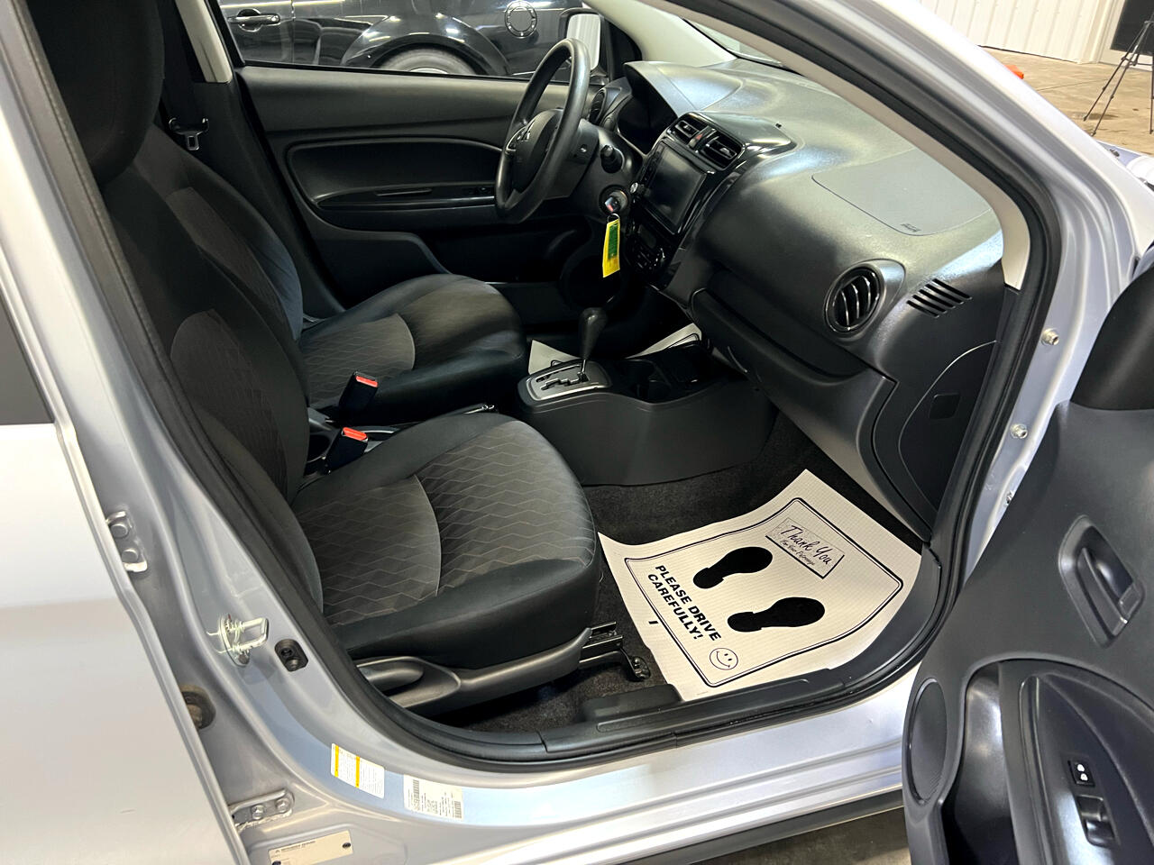 Vehicle image 13 of 24