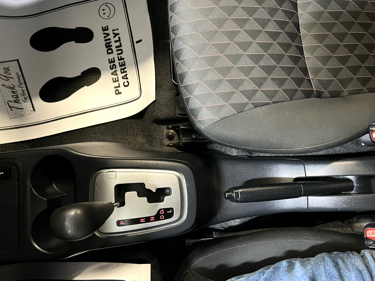 Vehicle image 21 of 24