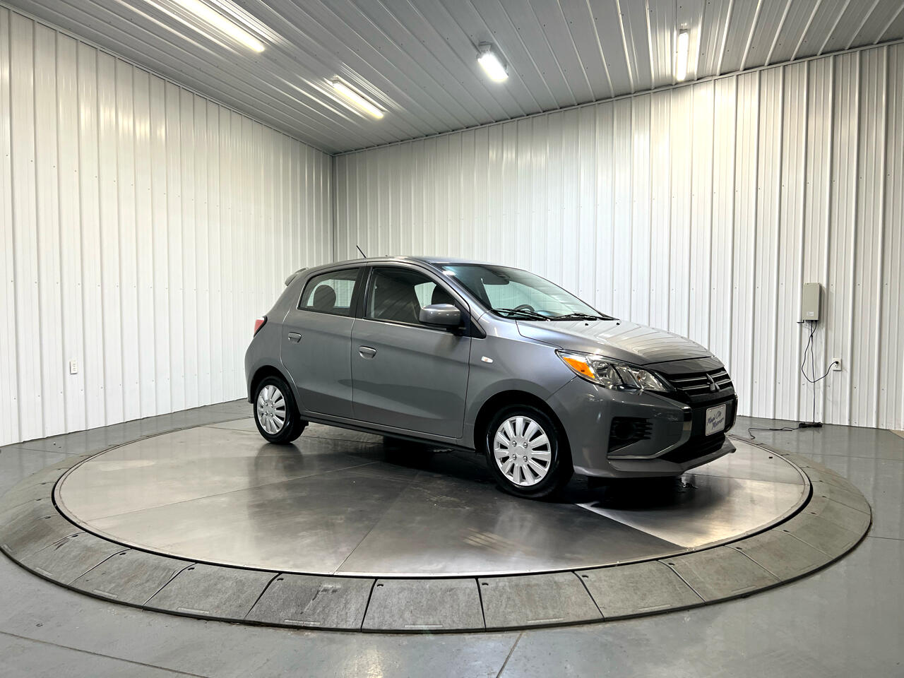 Vehicle image 4 of 23