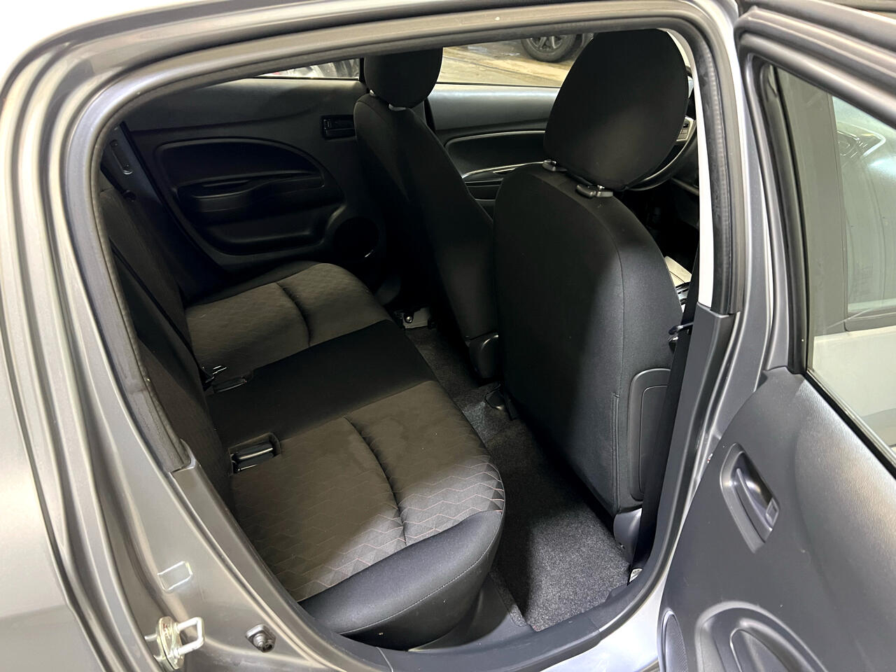 Vehicle image 12 of 23