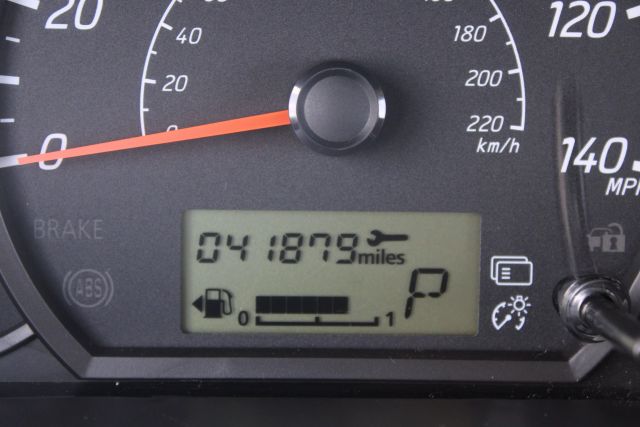 Vehicle image 17 of 32