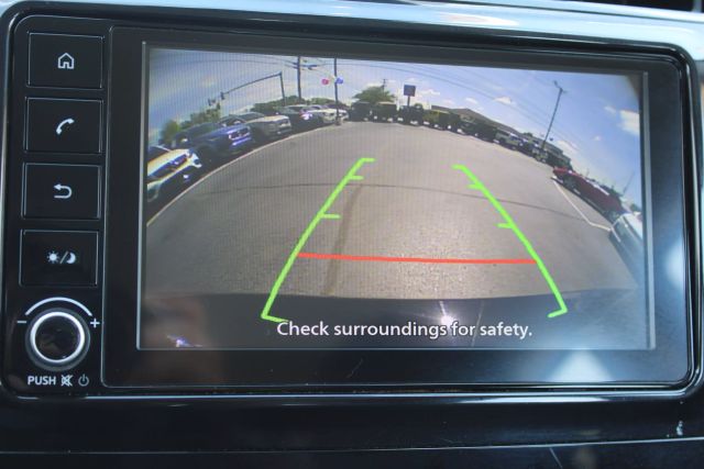 Vehicle image 11 of 32