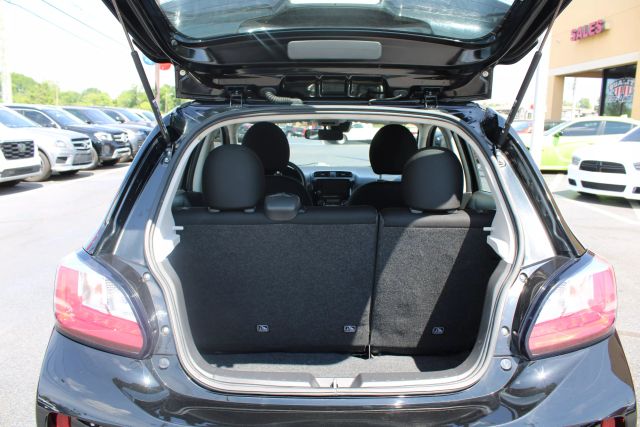 Vehicle image 25 of 32