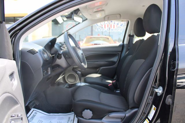 Vehicle image 9 of 32