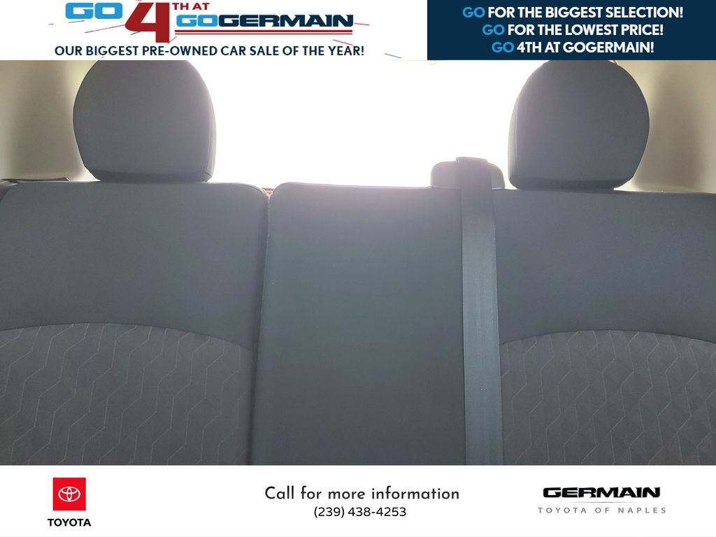 Vehicle image 23 of 35