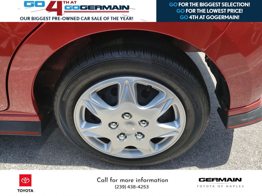 Vehicle image 10 of 35