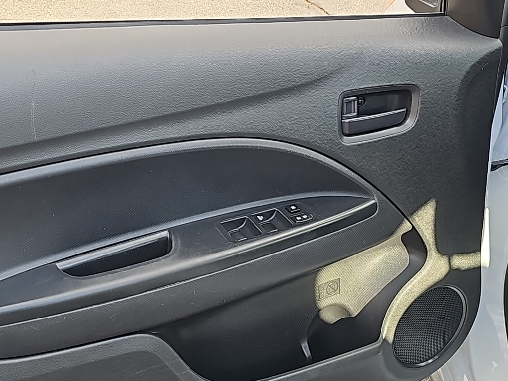 Vehicle image 9 of 35