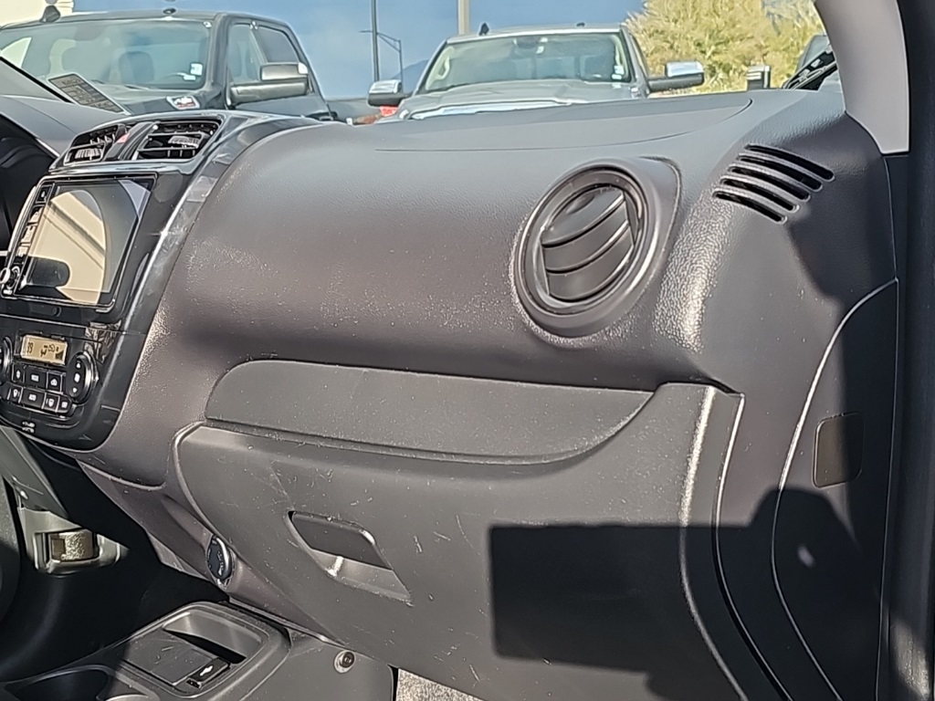 Vehicle image 28 of 35