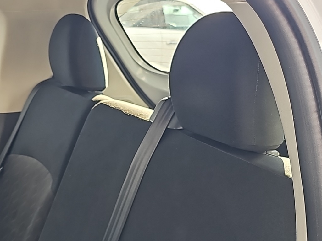 Vehicle image 25 of 35