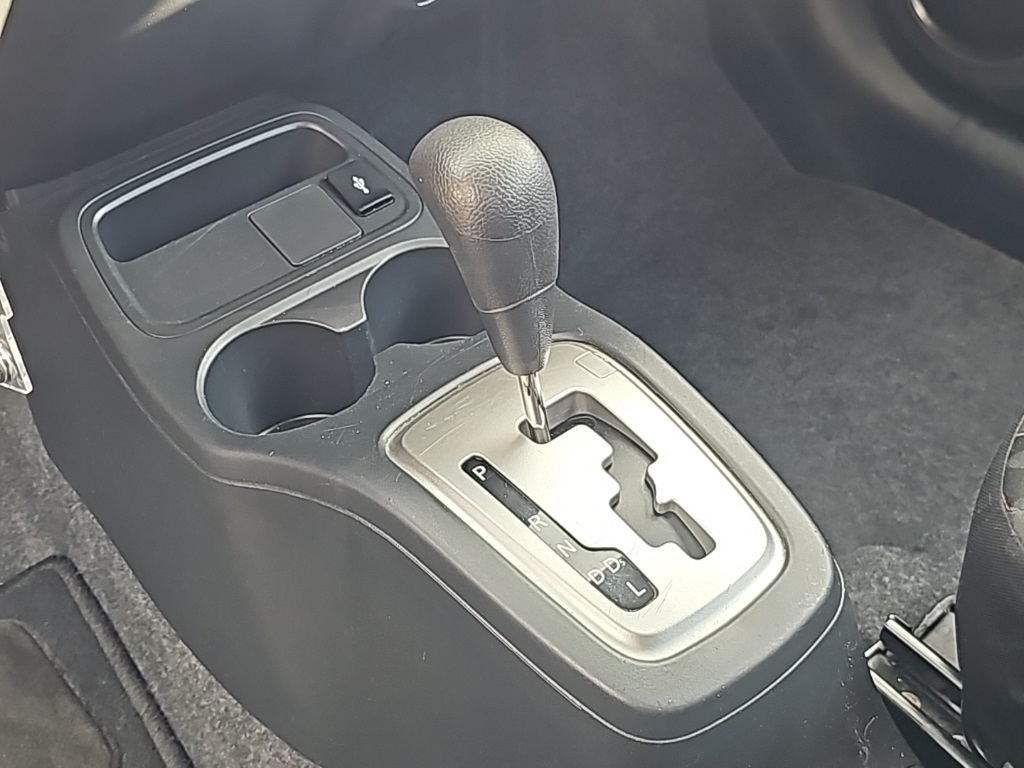Vehicle image 20 of 35
