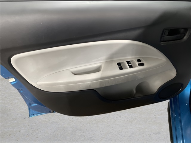 Vehicle image 9 of 24