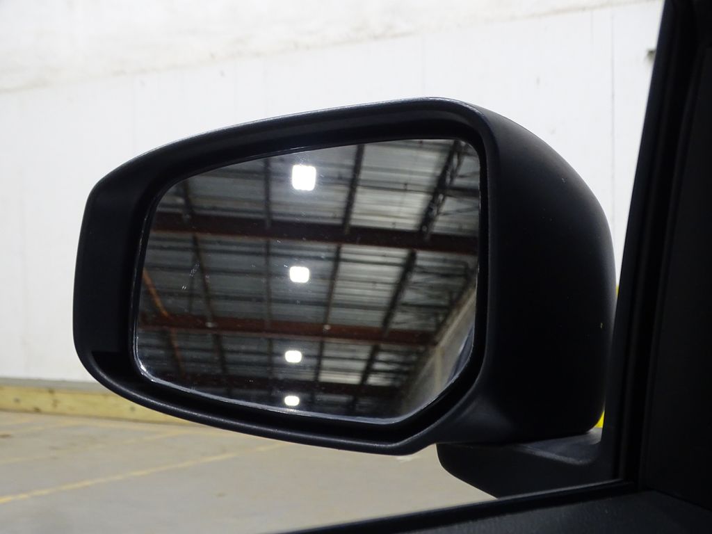 Vehicle image 29 of 34