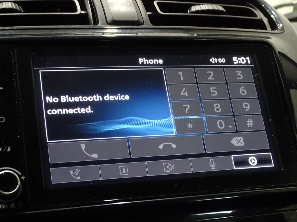 Vehicle image 27 of 34