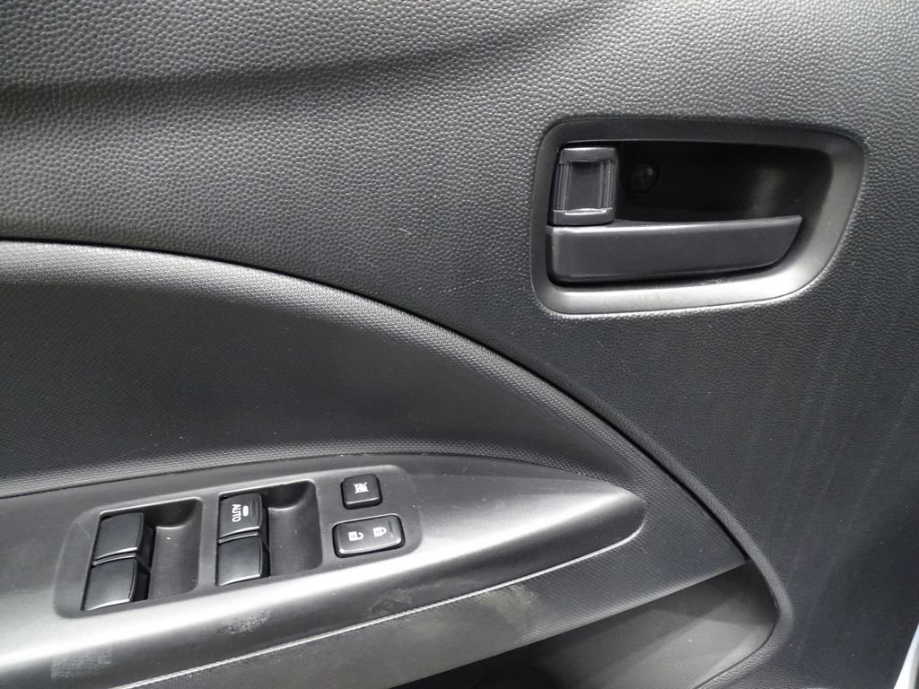 Vehicle image 13 of 34