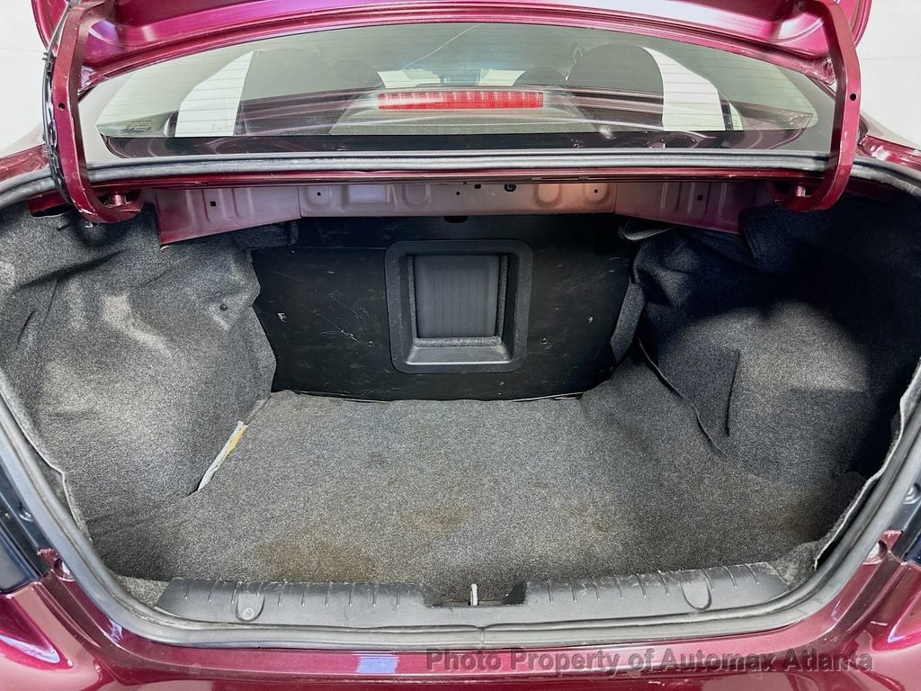 Vehicle image 24 of 33