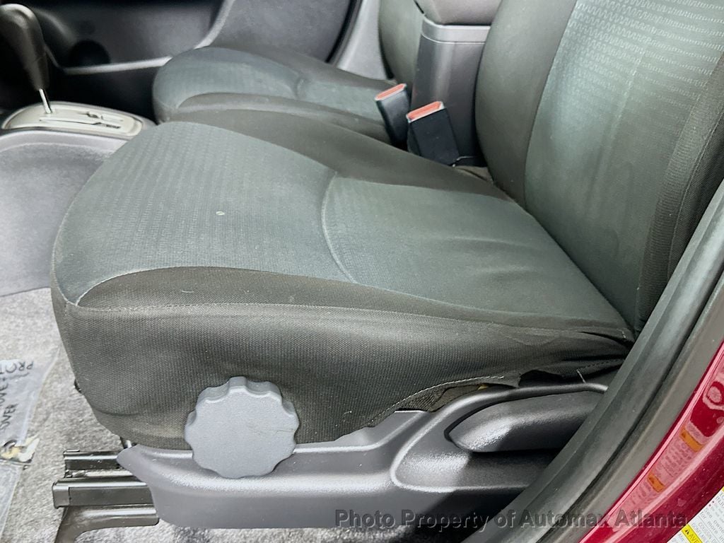 Vehicle image 19 of 33