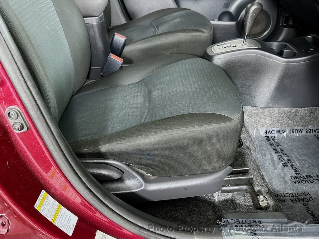 Vehicle image 28 of 33
