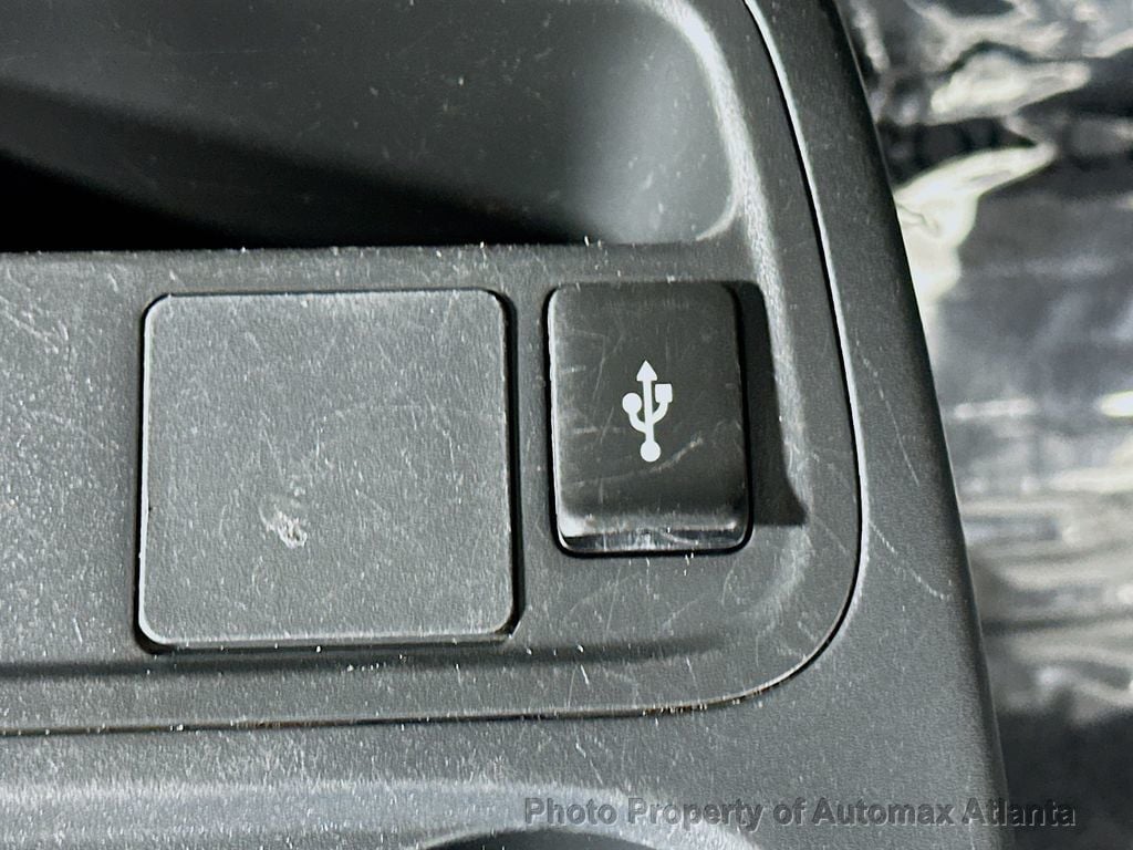 Vehicle image 16 of 33