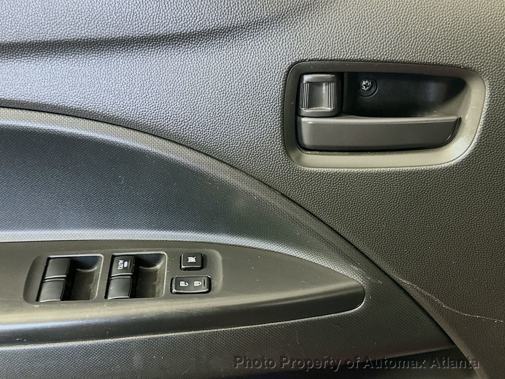 Vehicle image 18 of 33