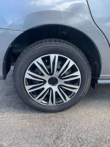 Vehicle image 11 of 27