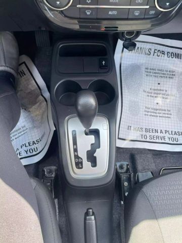 Vehicle image 22 of 27