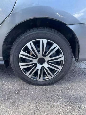 Vehicle image 9 of 27