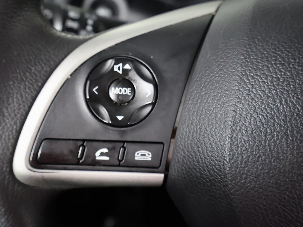 Vehicle image 31 of 45