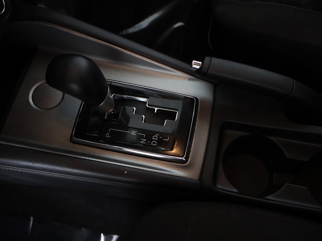 Vehicle image 26 of 45