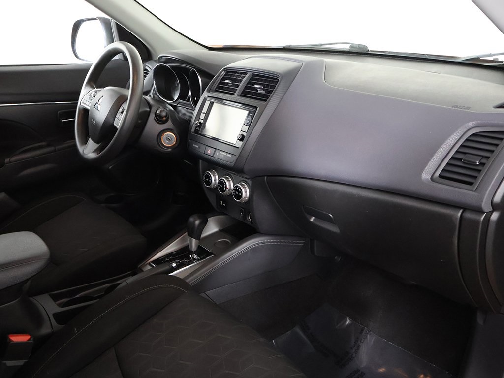 Vehicle image 19 of 45