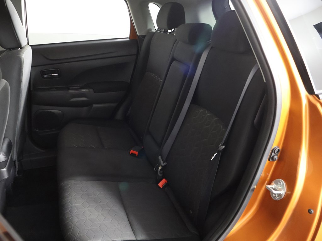 Vehicle image 18 of 45