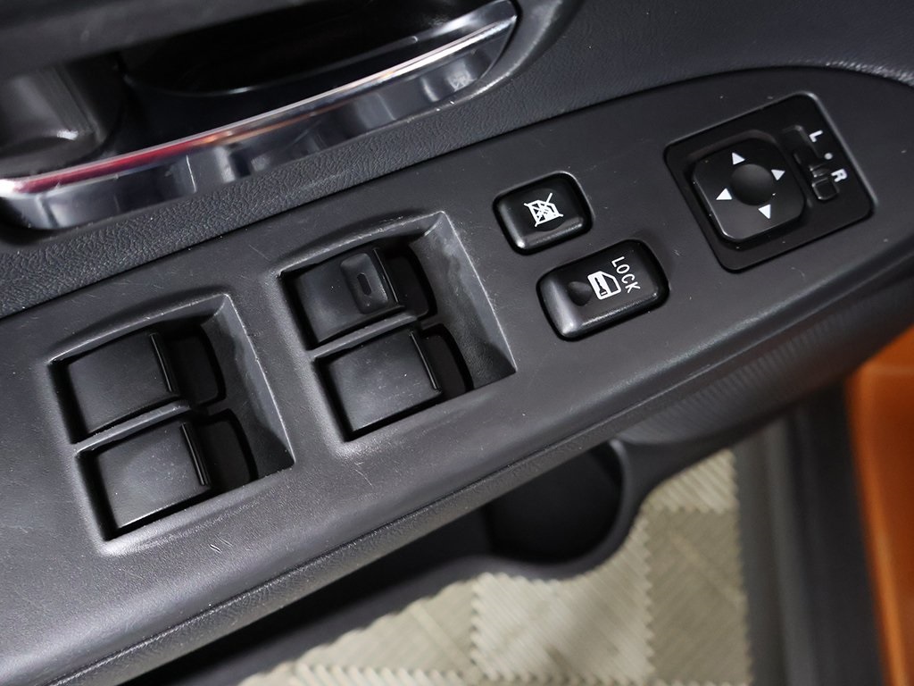 Vehicle image 37 of 45