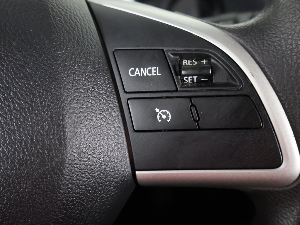 Vehicle image 32 of 45
