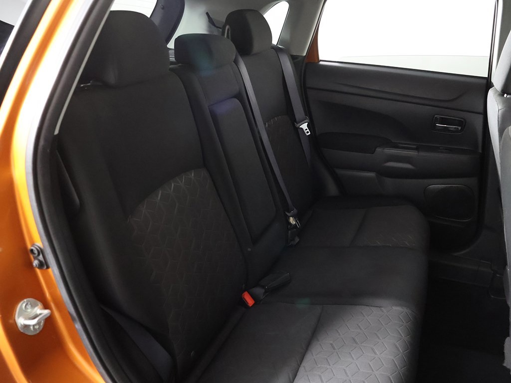 Vehicle image 17 of 45