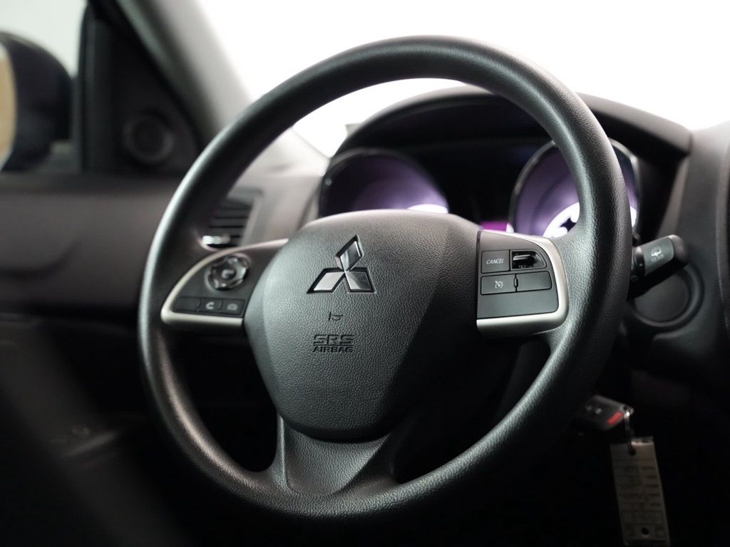 Vehicle image 10 of 56