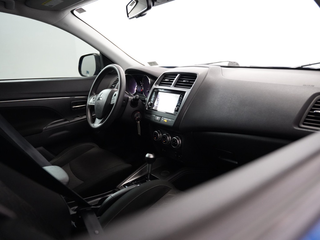 Vehicle image 47 of 56