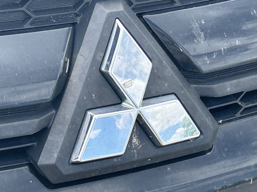 Vehicle image 10 of 15