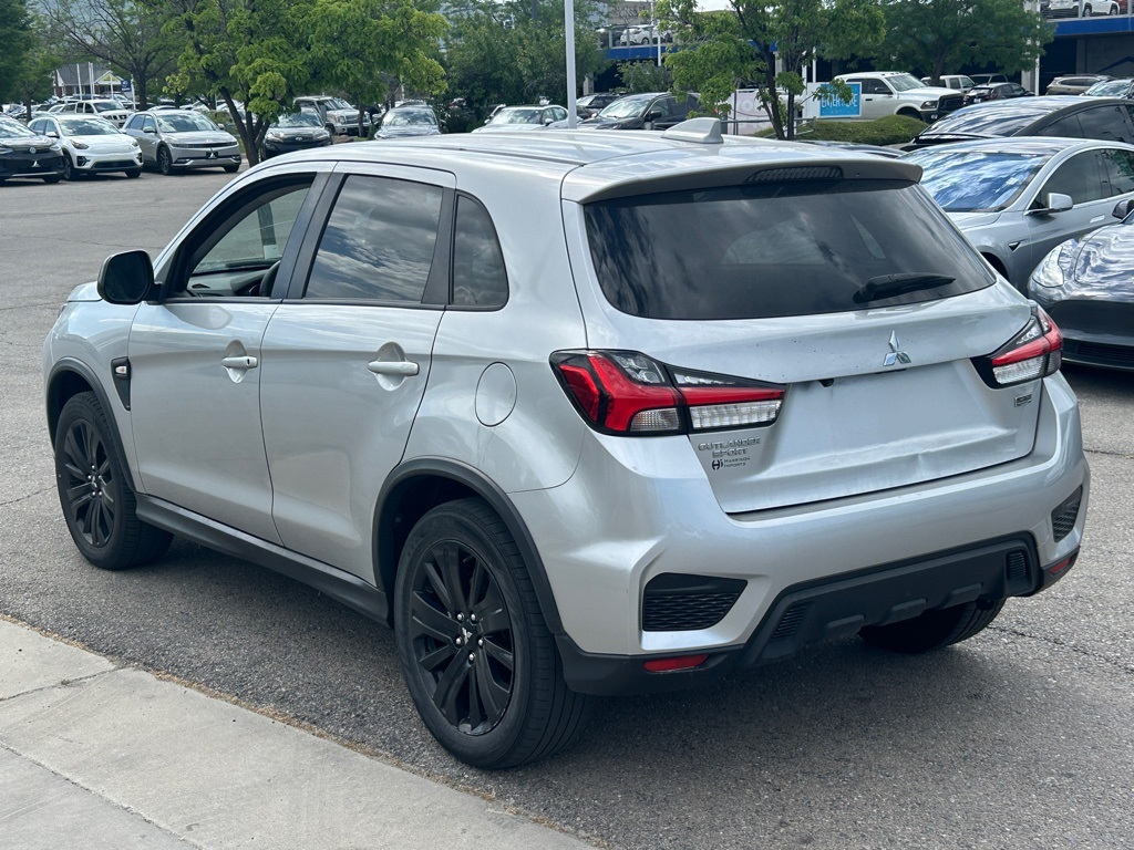 Vehicle image 7 of 15