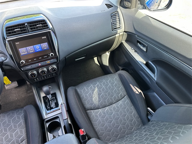 Vehicle image 31 of 38