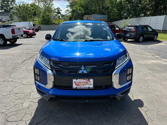 Vehicle image 3 of 38